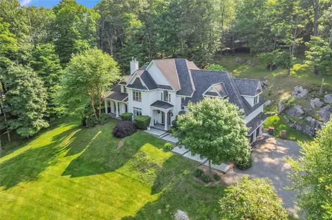 299 Barger St, Putnam Valley, NY 10579