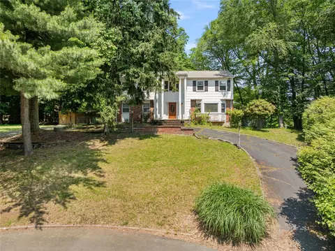 10 Salem Ct, Ramapo, NY 10977