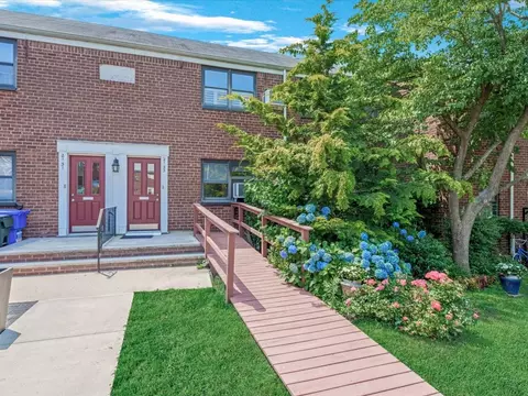 21-33 Utopia Pkwy #LOWER, Bayside, NY 11360