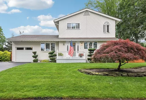 57 Sarah Dr, Lake Grove, NY 11755