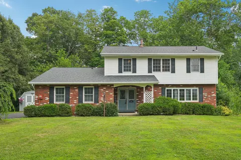 15 Bradner Dr, Warwick, NY 10990