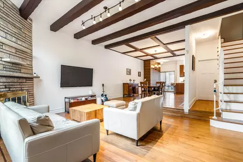 88-37 74th Ave, New York, NY 11385