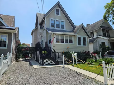 1430 Gipson St, Far Rockaway, NY 11691