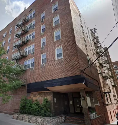 134-54 Maple Ave #3V, Flushing, NY 11355 photo 1