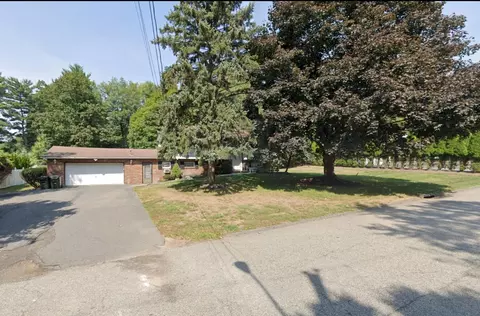 14 Murray Dr, Ramapo, NY 10952