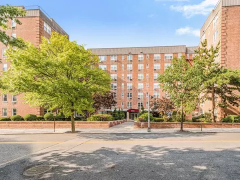 2 Sadore Ln #5N, Yonkers, NY 10710