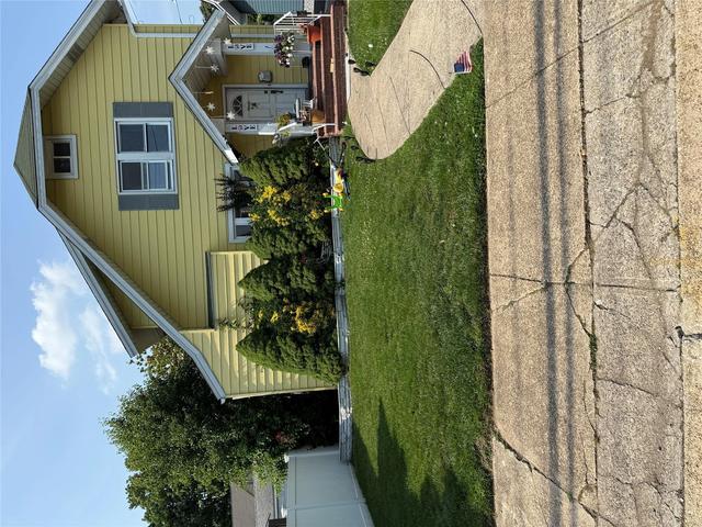 1 Nassau Blvd, Malverne, NY 11565 | MLS# 877661 | 1 photo - Movoto