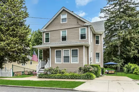 75 Anstice St, Oyster Bay, NY 11771