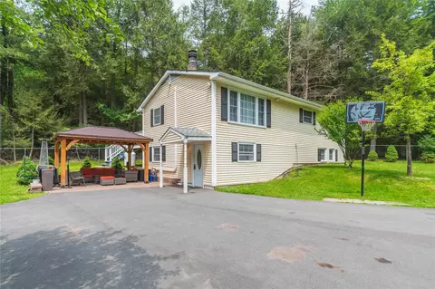 65 Berkshire Trl, Bethel, NY 12720
