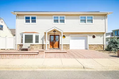 755 E Chester St, Long Beach, NY 11561