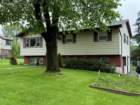 Exterior - 12 Derick Dr, Fishkill, NY 12524 photo 1 of 8