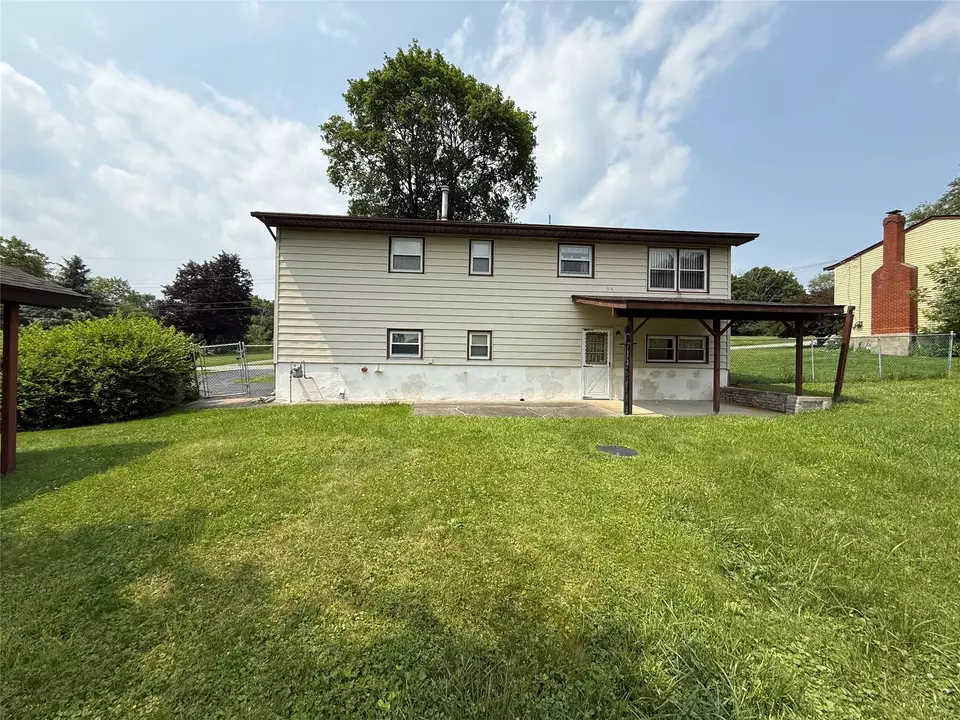 Exterior - 12 Derick Dr, Fishkill, NY 12524 photo 2 of 8