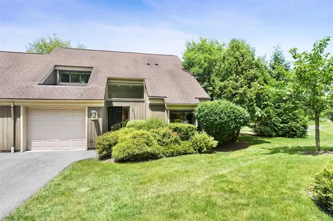957 Heritage Hills Dr #D, Somers, NY 10589