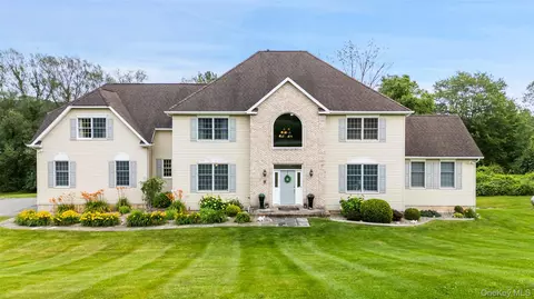 125 Duke Dr, Carmel, NY 10512