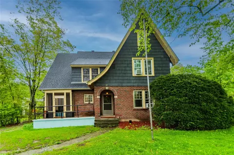 38 Plattekill Ave, New Paltz, NY 12561