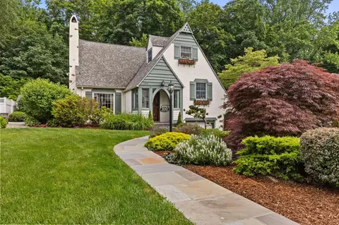 100 Norman Rd, New Rochelle, NY 10804