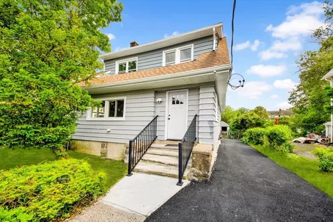 128 Mayflower Ave, New Rochelle, NY 10801