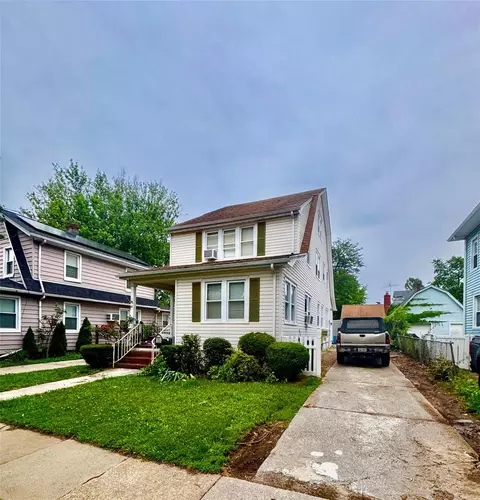 25 Brokaw Ave, Floral Park, NY 11001