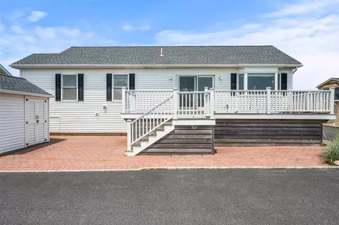 100 Deforest Rd #701, Montauk, NY 11954