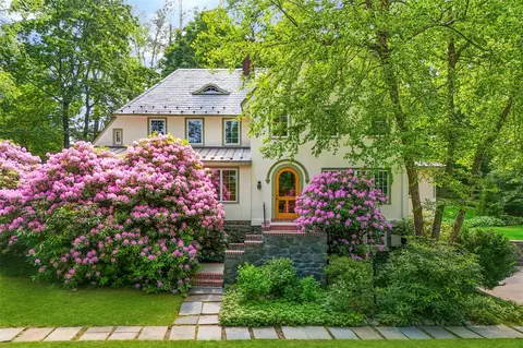 223 Rockingstone Ave, Larchmont, NY 10538