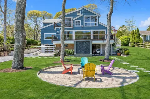 65 Pine Edge Dr, East Moriches, NY 11940