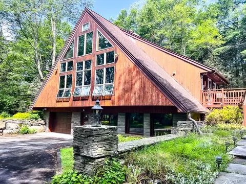 100 Old Tacy Rd #TR95, Swan Lake, NY 12783