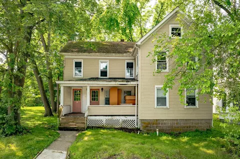 135 W Main St, Walden, NY 12586