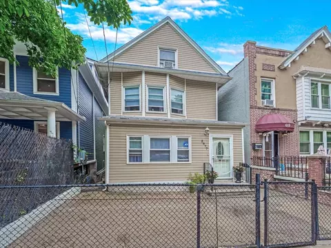 2677 Heath Ave, New York, NY 10463
