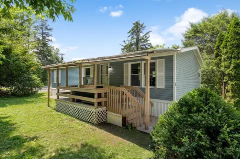 6 Sparrow St, Newburgh, NY 12550
