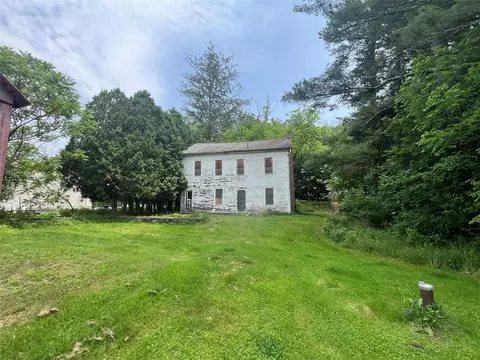 60 Cochecton Rd, Cochecton, NY 12726