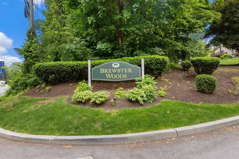 46 Brewster Woods Dr #46, Southeast, NY 10509