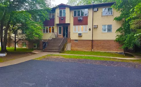 6 Stropkov Ct #304, Monroe, NY 10950