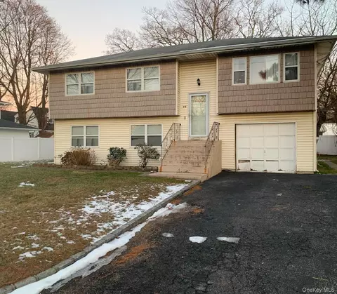 75 Fillmore Ave, Deer Park, NY 11729