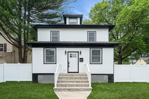 237 Linden Ave, North Hempstead, NY 11590