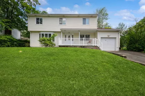 51 Lester Dr, Orangetown, NY 10962