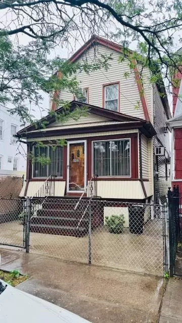 89-09 86th St, New York, NY 11421