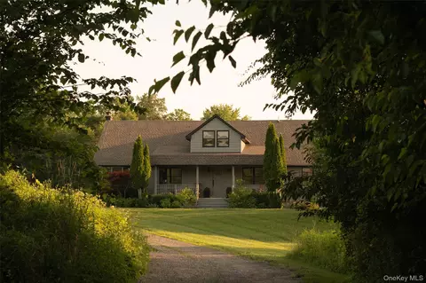 30 Lauren Ln, Clinton, NY 12580