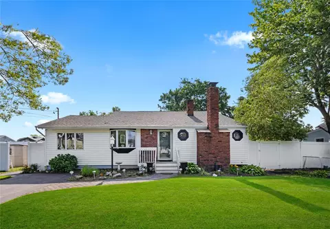 3106 New London Ave, Medford, NY 11763