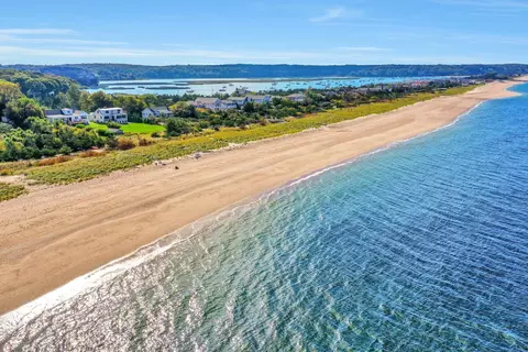 103 Harbor Beach Rd, Miller Place, NY 11764