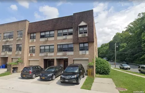 240-02 70th Ave #1C, Little Neck, NY 11362