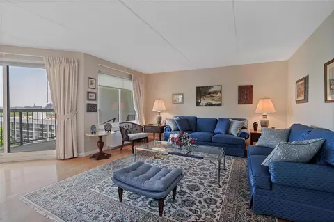 300 High Point Dr #711, Greenburgh, NY 10530