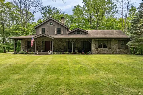 1110 Mountain Rd, Greenville, NY 12771