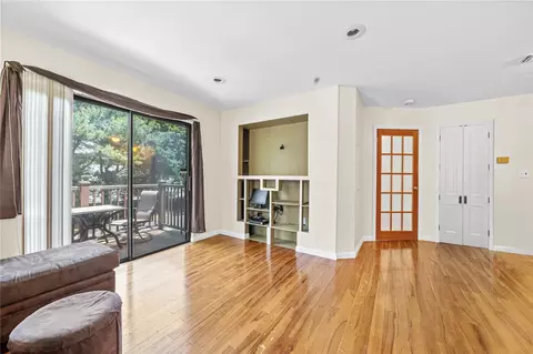 615 Broadway #46, Amityville, NY 11701