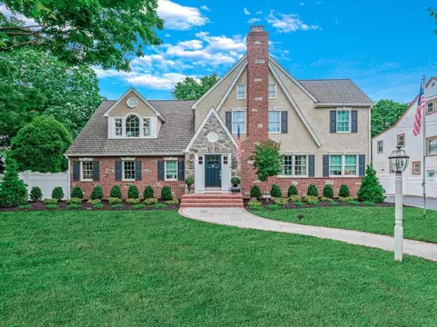 150 Westminster Rd, West Hempstead, NY 11552