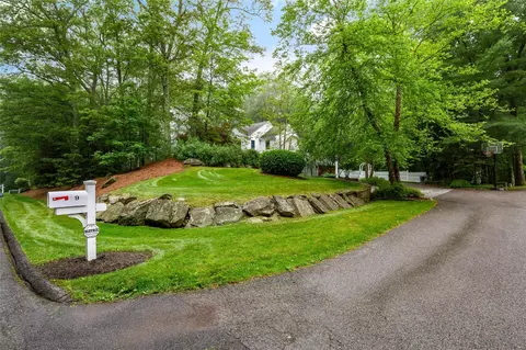 9 Colonel Ferris Rd, Lewisboro, NY 10590