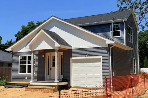 111 Eleanor Ave, Mastic, NY 11950