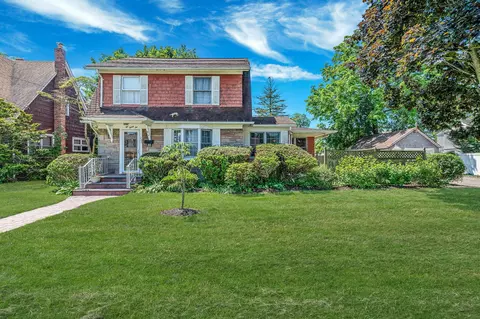 232 Carman St, Patchogue, NY 11772
