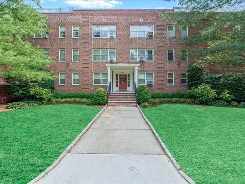 811 Palmer Rd #2A, Yonkers, NY 10708