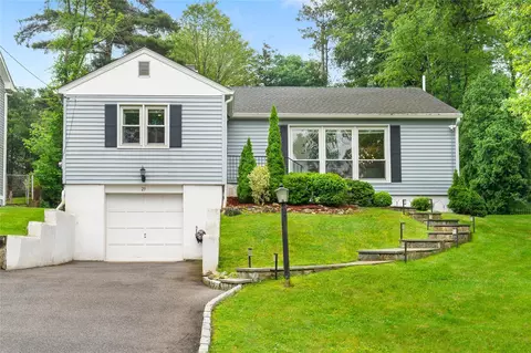 23 Tewkesbury Rd, Scarsdale, NY 10583