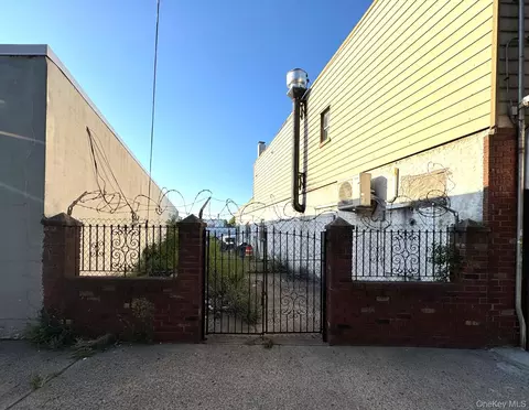 92-17 Liberty Ave, New York, NY 11417